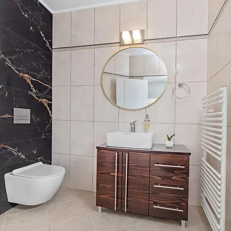 7 Minutes From Centre - Luxury 6br Villa *